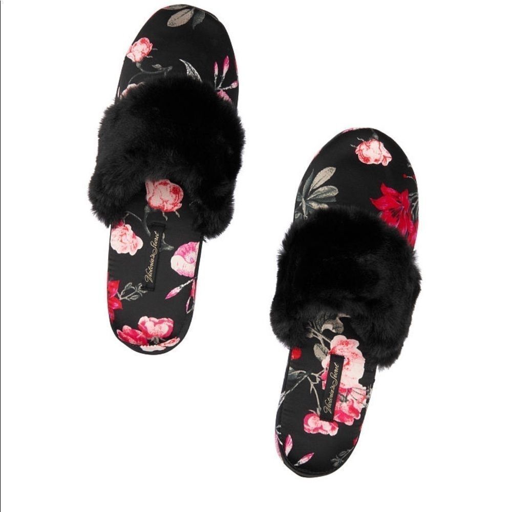 VICTORIA'S SECRET FLORAL 
Signature Satin Slipper
